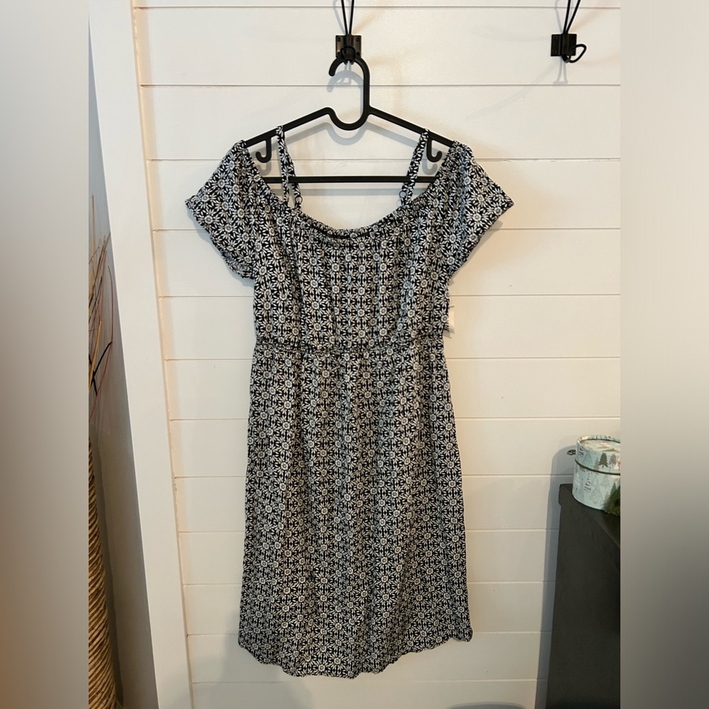 Old Navy maternity floral dress